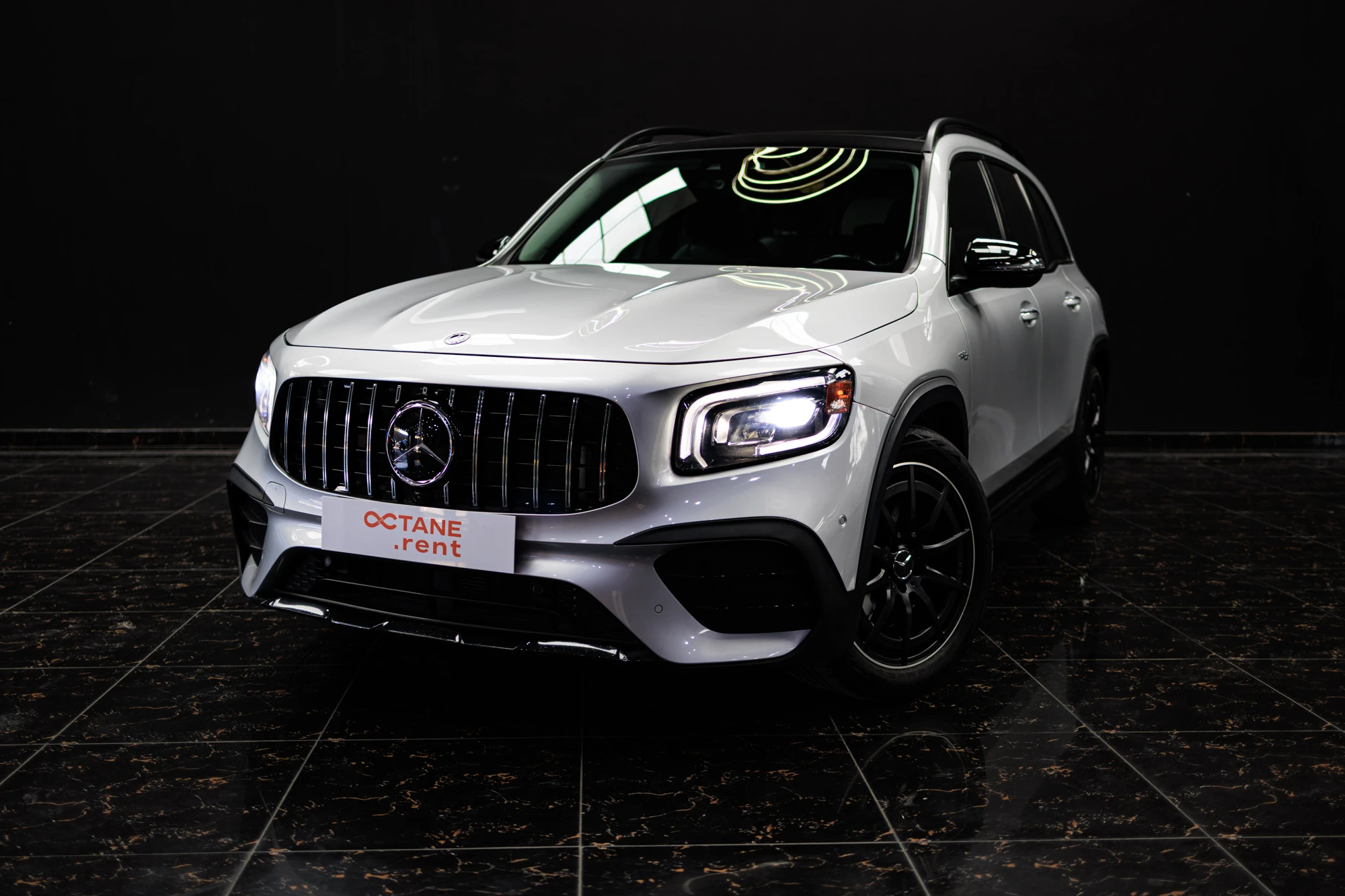Mercedes GLB35 AMG Silver Mercedes GLB35 AMG Silver