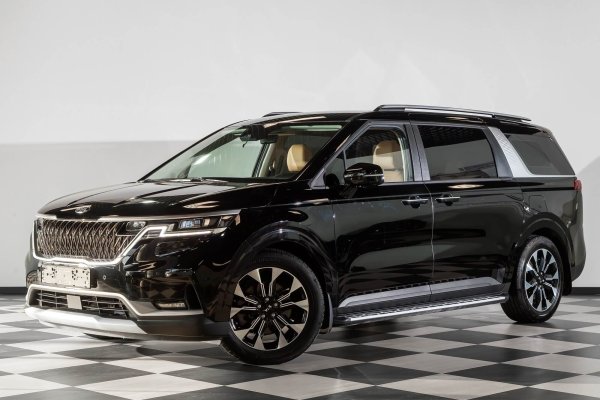 Kia Carnival Svart