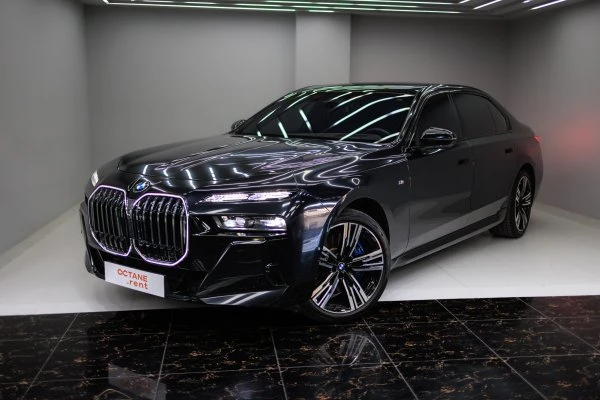 BMW 740 New Gen M Sport Black