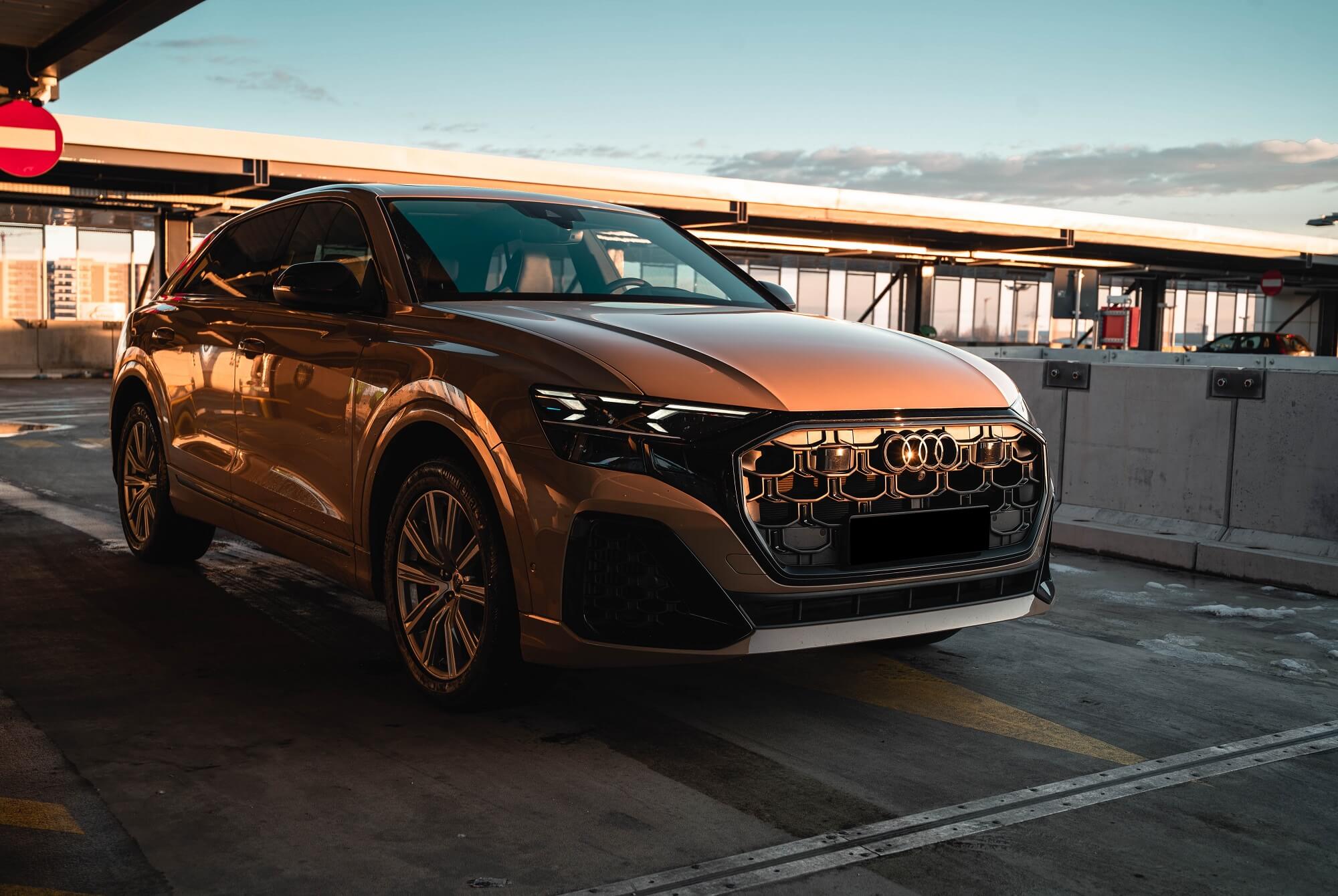 Audi Q8 Sand
