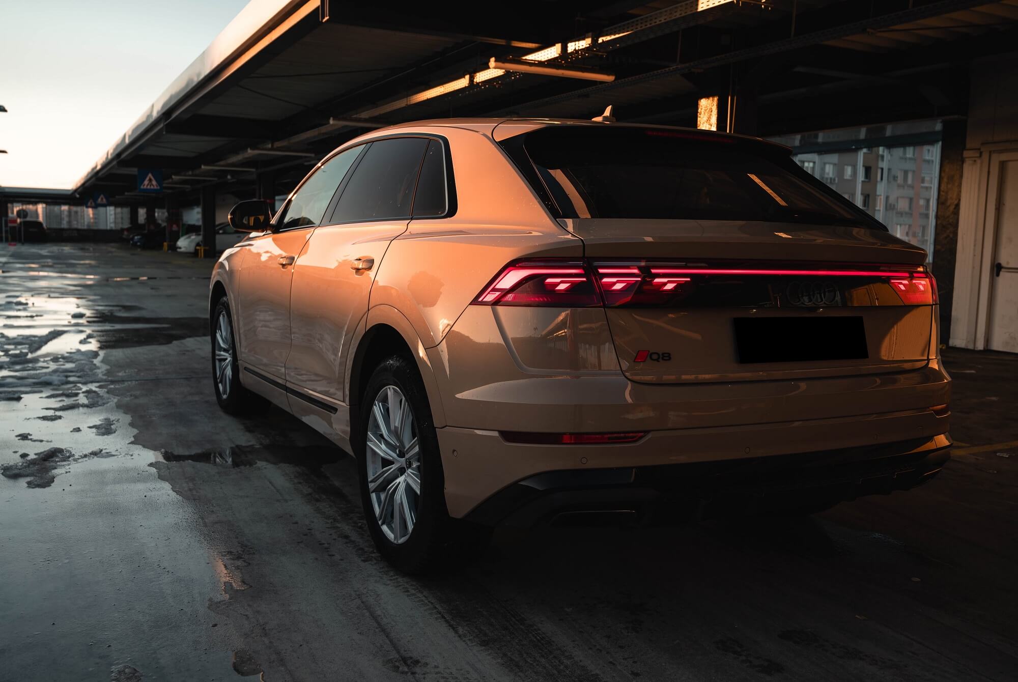 Audi Q8 Sand