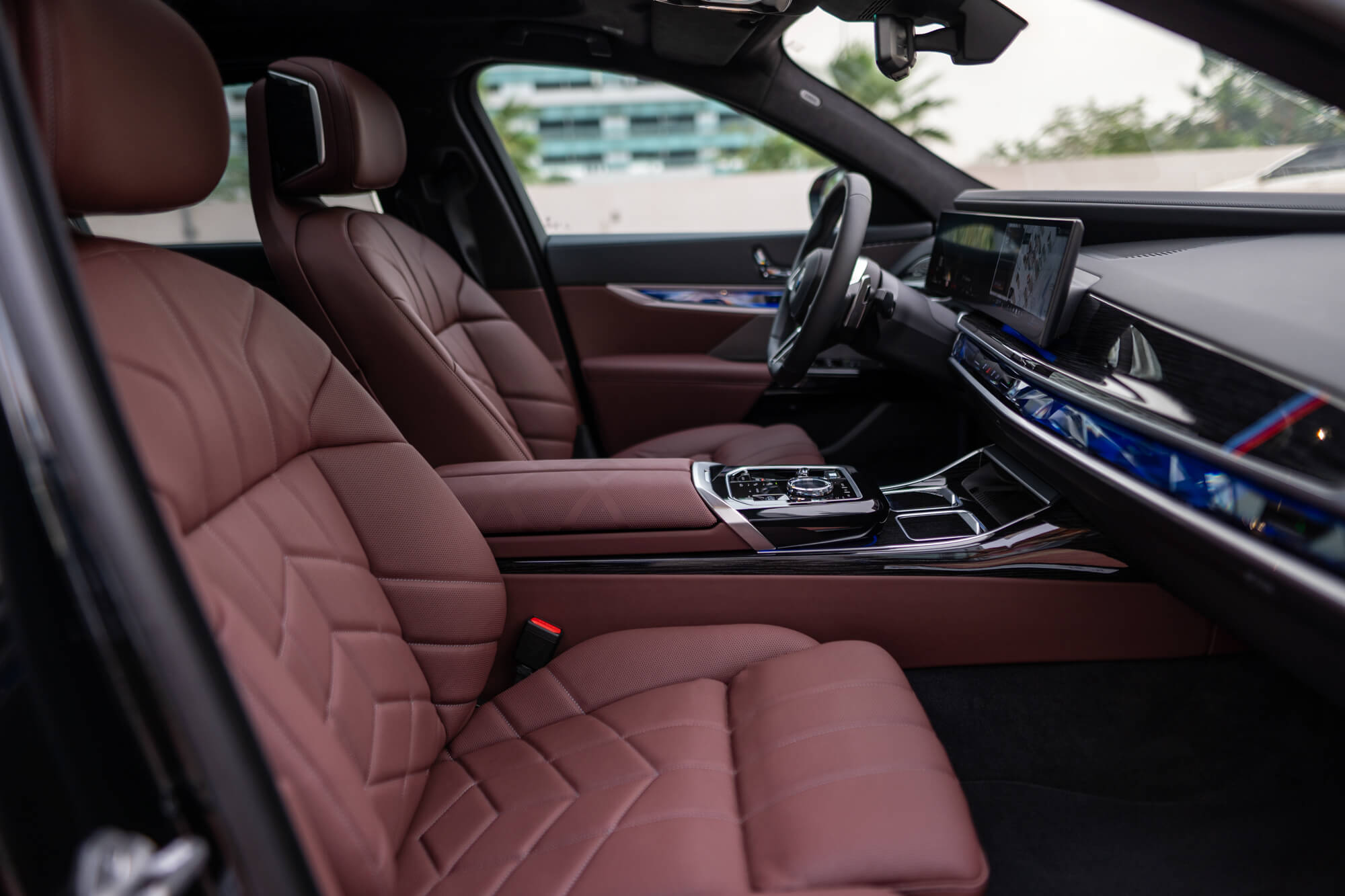 BMW 740 New Gen M Sport Svart