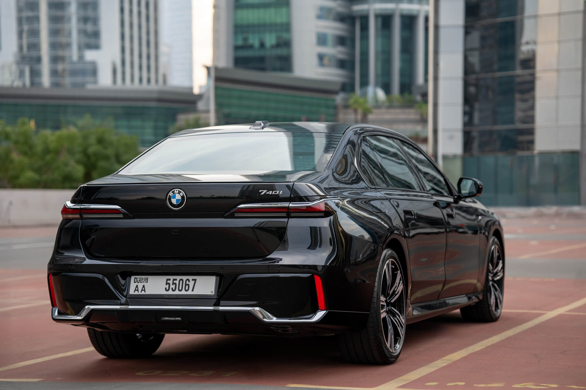 BMW 740 New Gen M Sport Svart