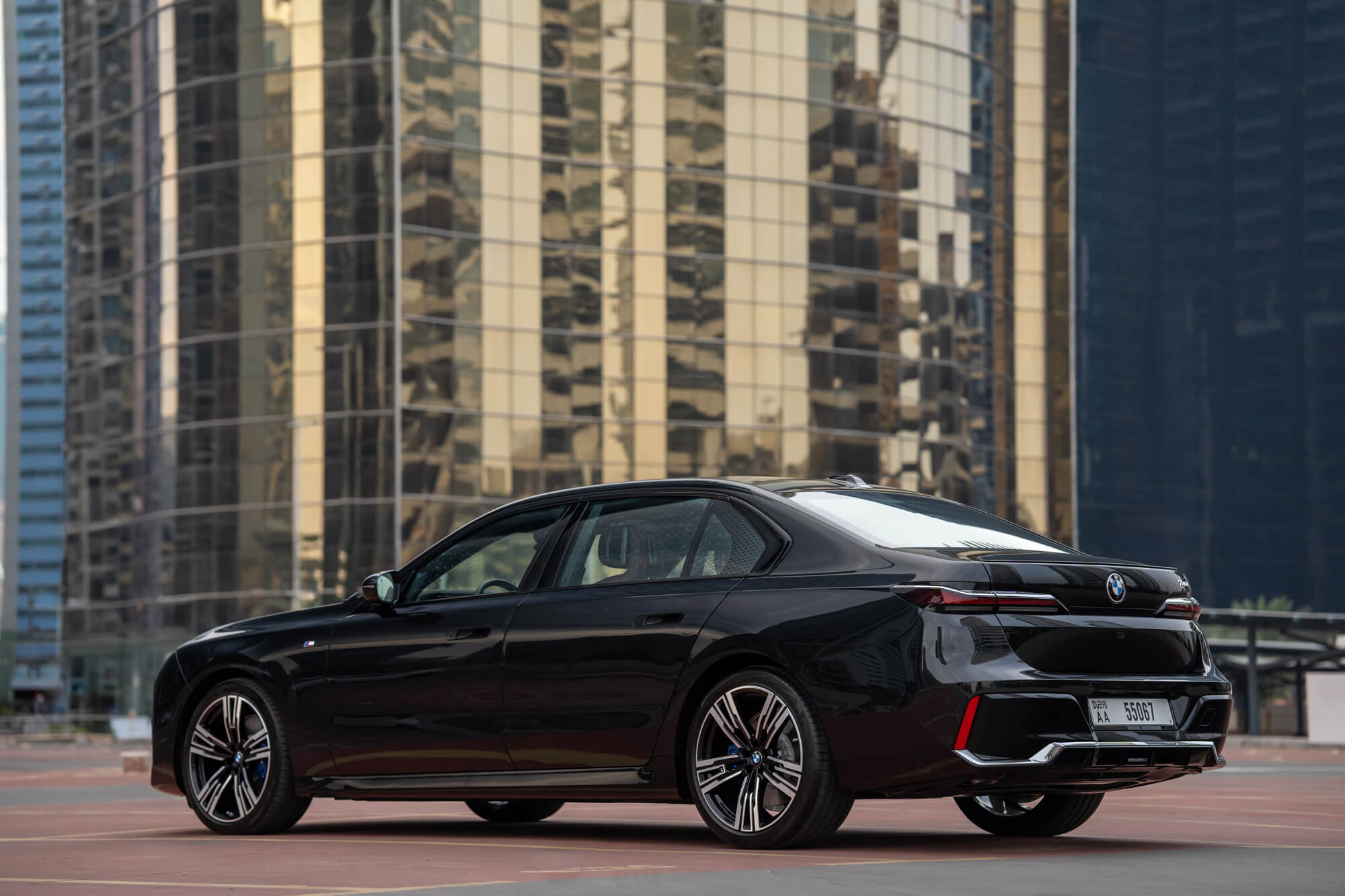 BMW 740 New Gen M Sport Svart