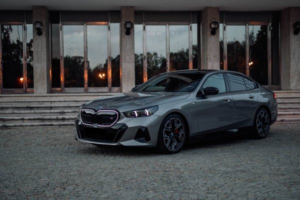BMW I5 ny generation M60 grå