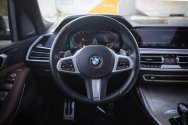 BMW X7 40i Sort