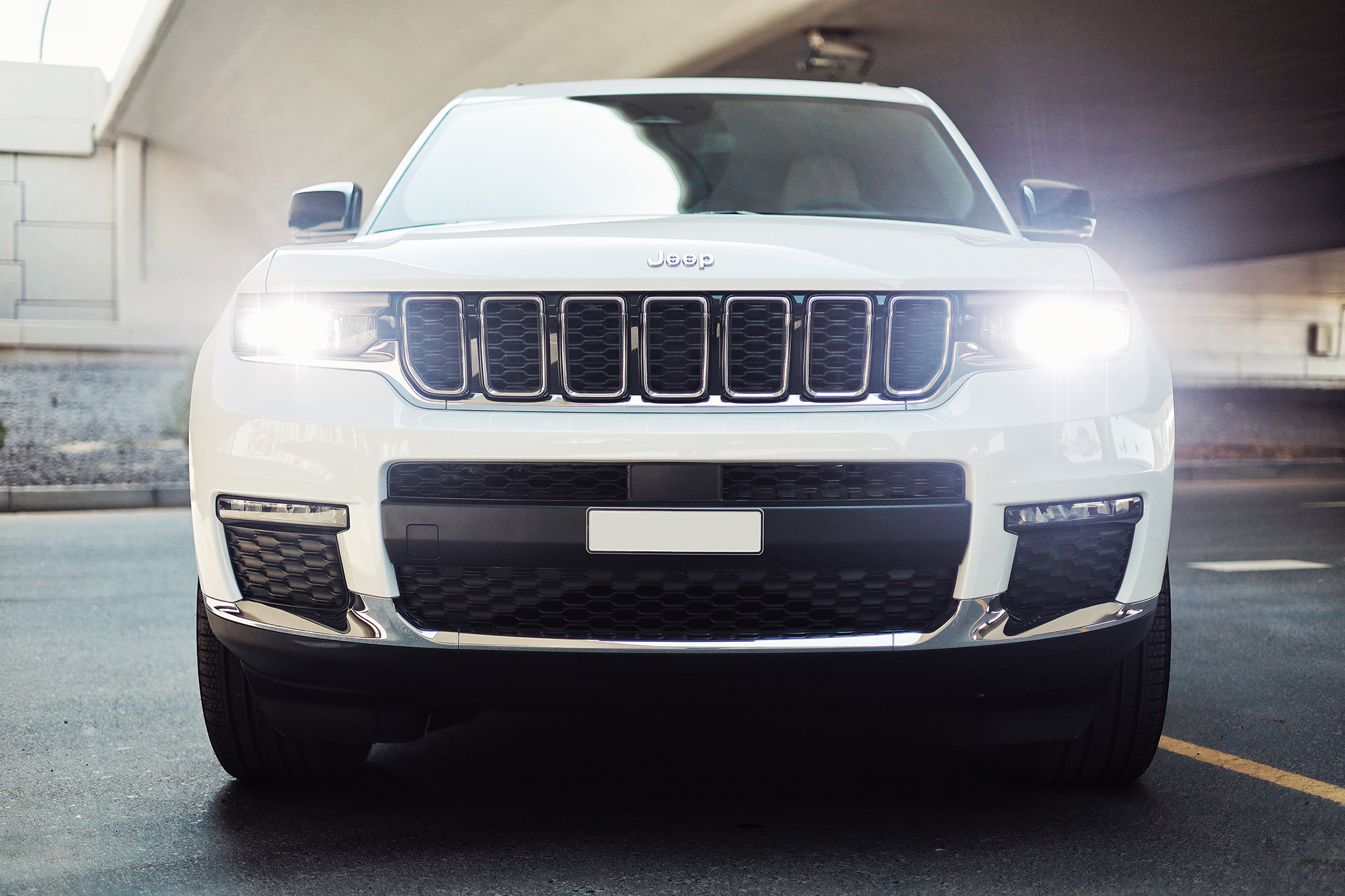 Jeep Grand Cherokee White
