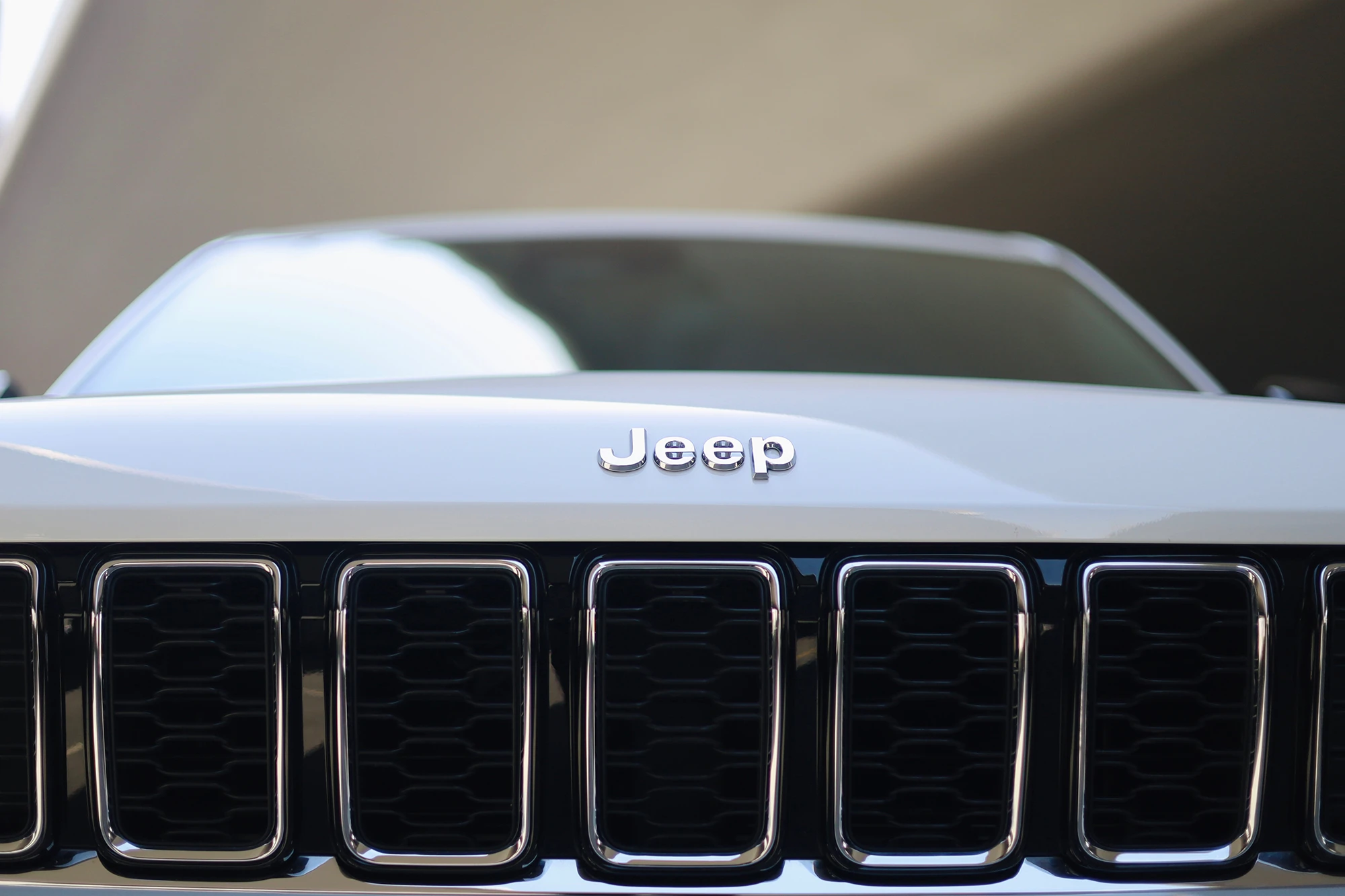 Jeep Grand Cherokee White