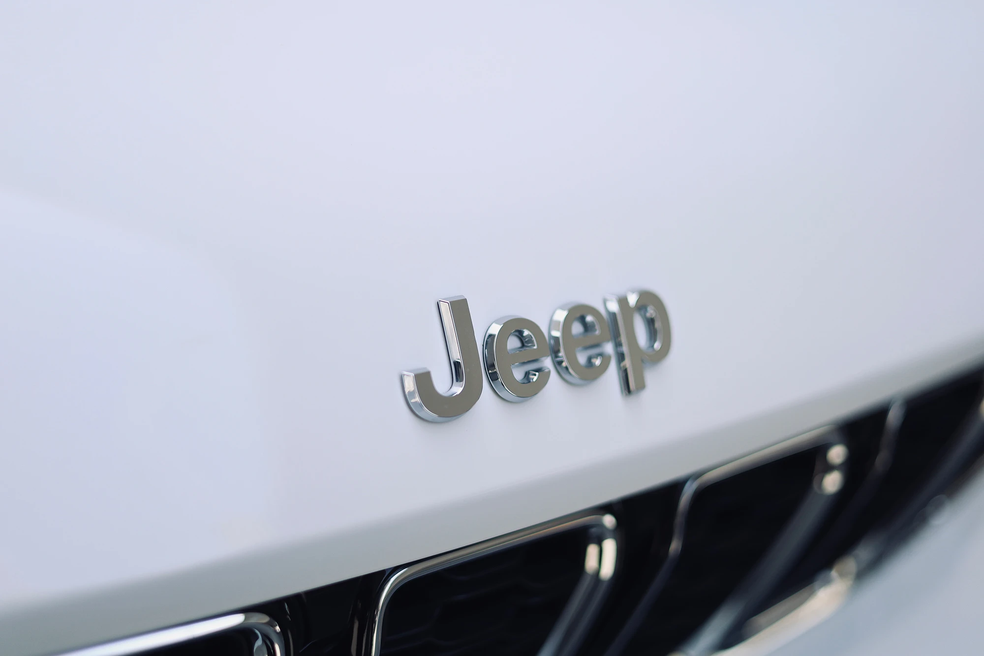 Jeep Grand Cherokee White
