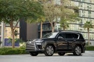 Lexus LX600 Schwarz lexus lx600 schwarz in Dubai