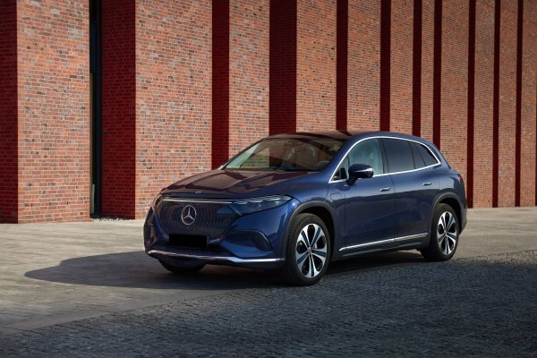 Mercedes-Benz EQS Blå