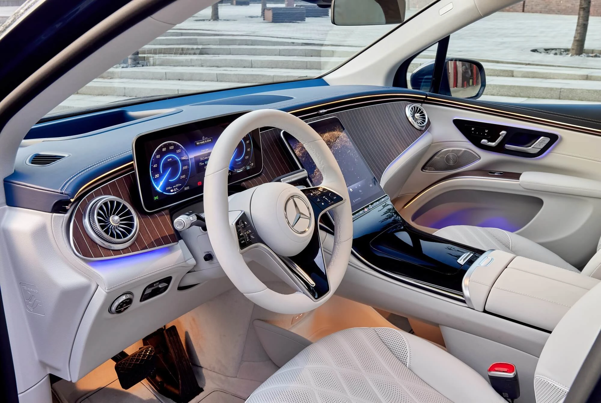 Mercedes-Benz EQS Blue
