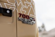 梅赛德斯奔驰 G700 Brabus 皮卡 4×4 米色