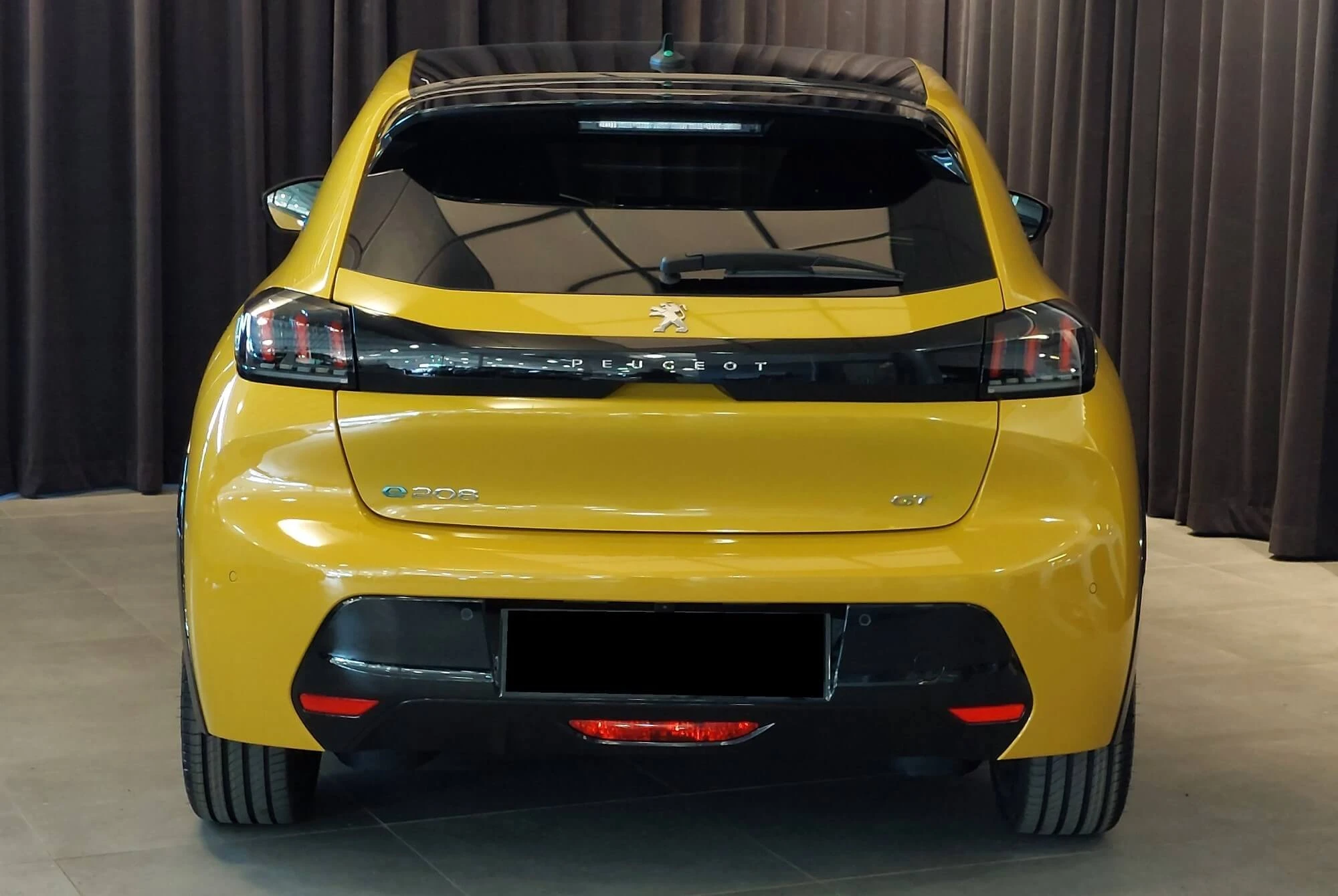 Peugeot 208 GT Yellow