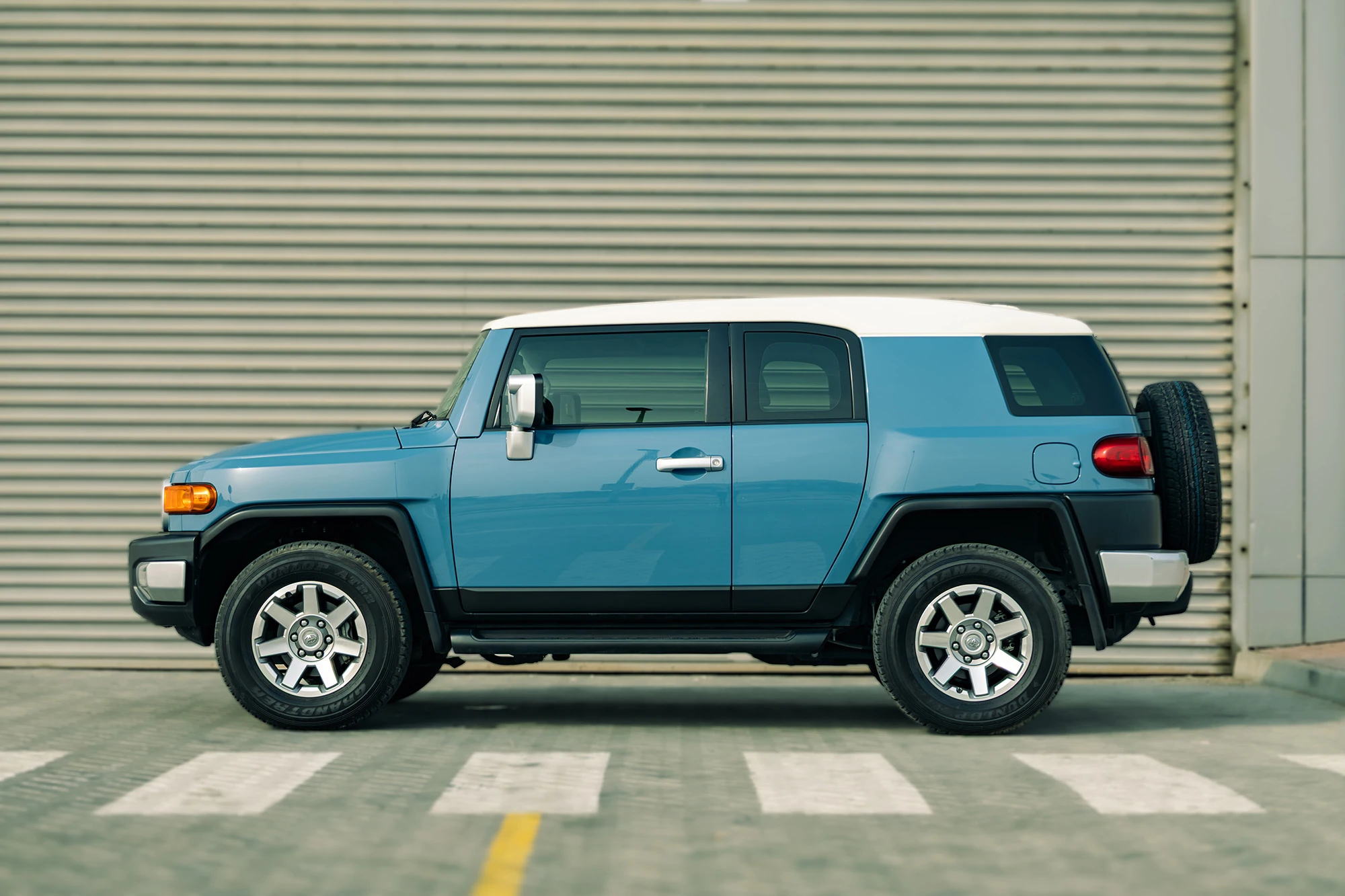 Toyota FJ Cruiser Blue