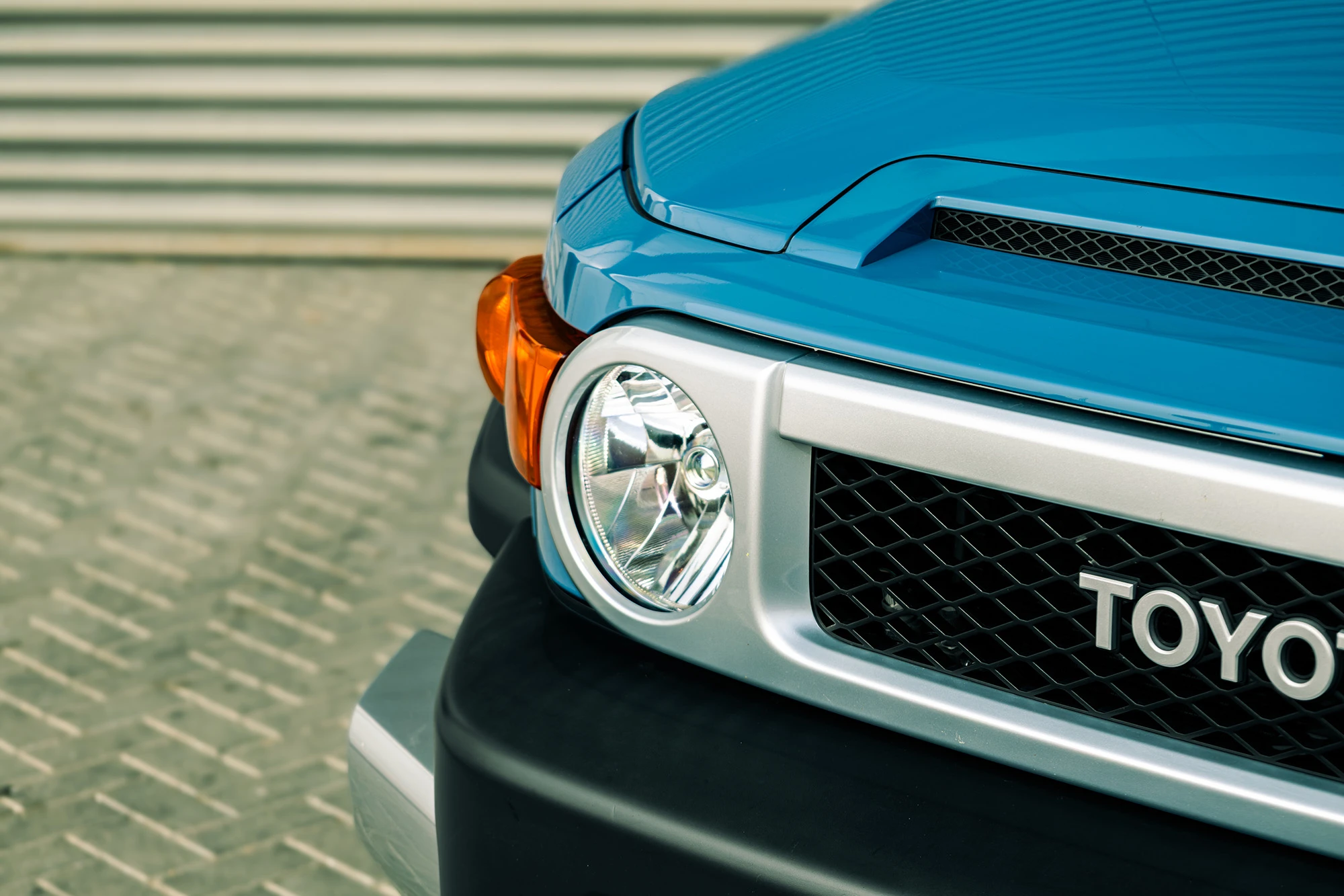 Toyota FJ Cruiser Blue