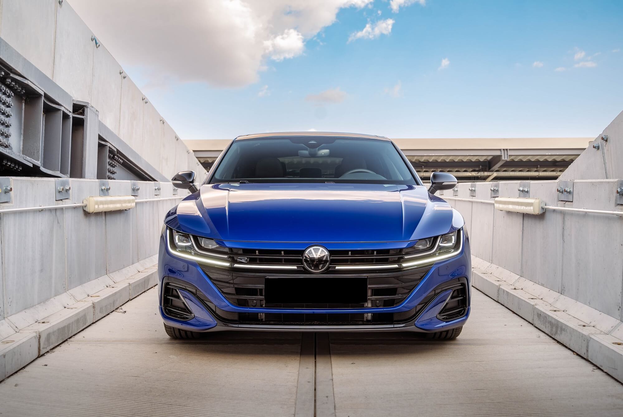 Volkswagen Arteon Blue