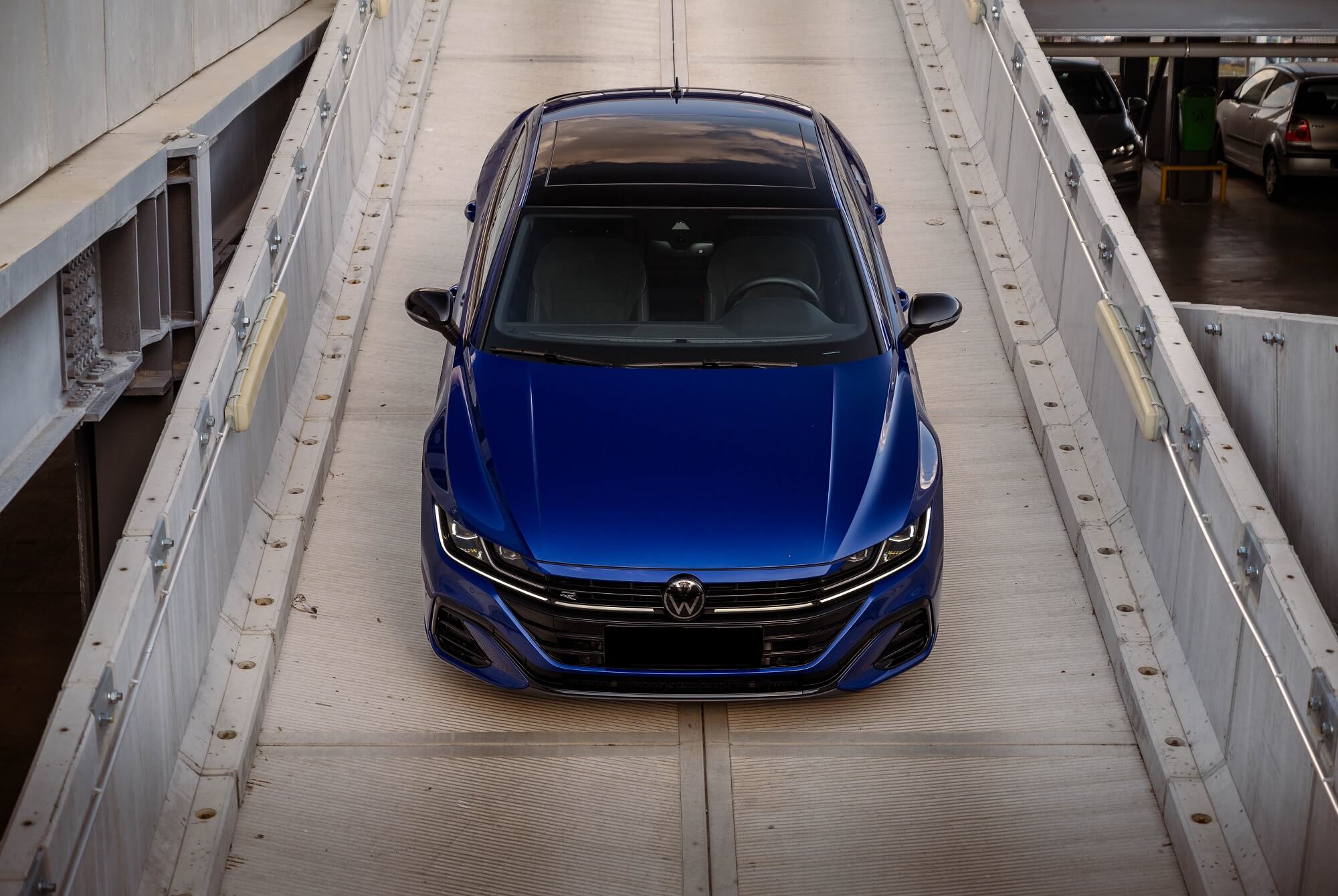 Volkswagen Arteon Blue