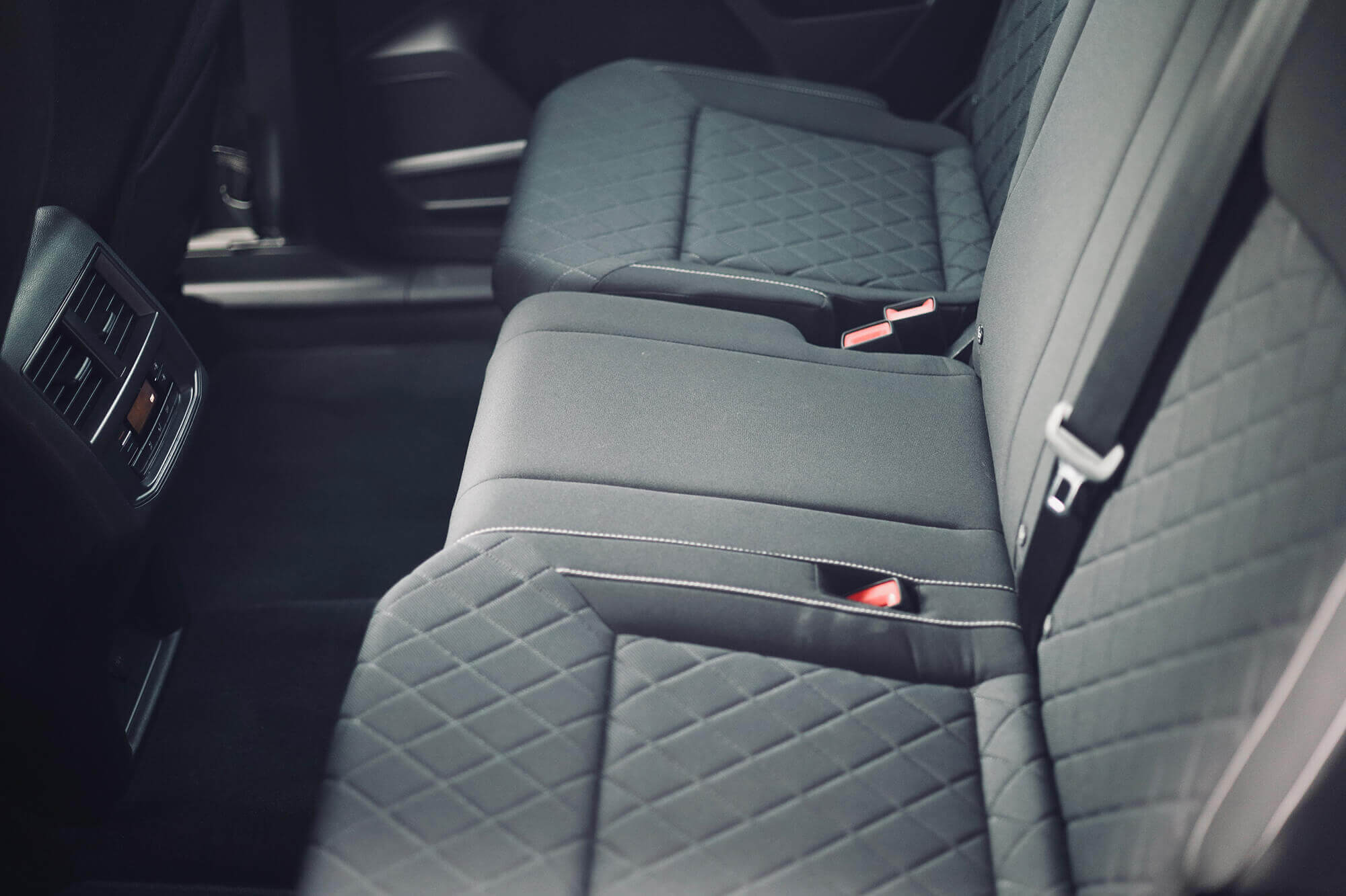 Volkswagen Teramont 7-Seater Red
