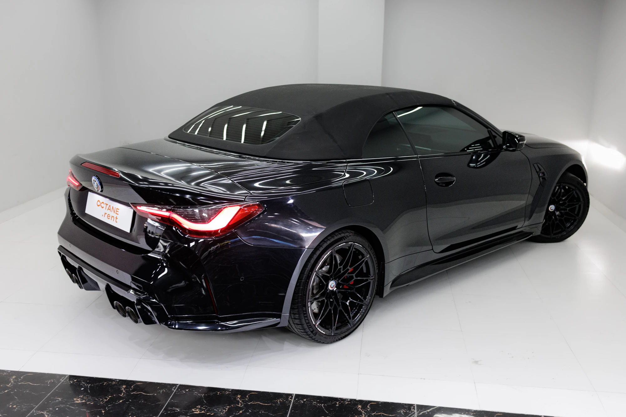 BMW M4 Competition Convertible Noir