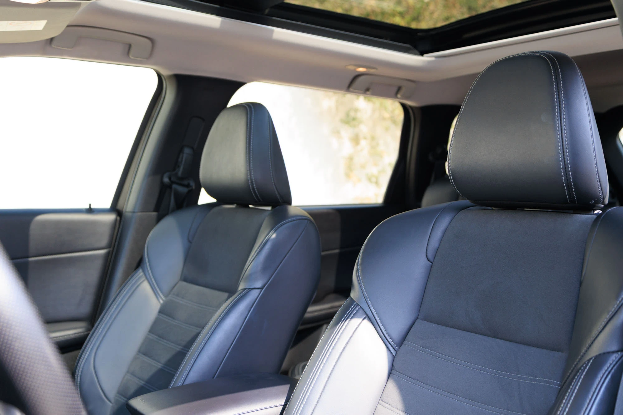 Mitsubishi Outlander 7-Seater Brown