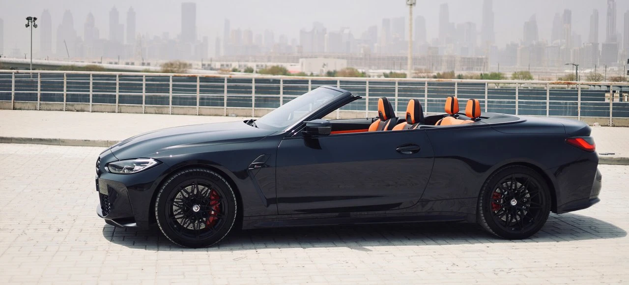 BMW M4 Competition Cabriolet Svart