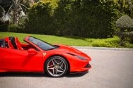 فيراري F8 تريبوتو سبايدر الأحمر فيراري F8 تريبوتو سبايدر الأحمر