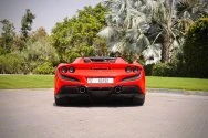 فيراري F8 تريبوتو سبايدر الأحمر فيراري F8 تريبوتو سبايدر الأحمر