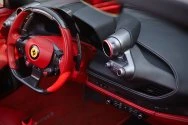 فيراري F8 تريبوتو سبايدر الأحمر فيراري F8 تريبوتو سبايدر الأحمر