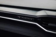 موستانج GT الجيل الجديد المكشوفة باللون الأحمر موستانج GT الجيل الجديد المكشوفة باللون الأحمر