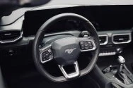 موستانج GT الجيل الجديد المكشوفة باللون الأحمر موستانج GT الجيل الجديد المكشوفة باللون الأحمر
