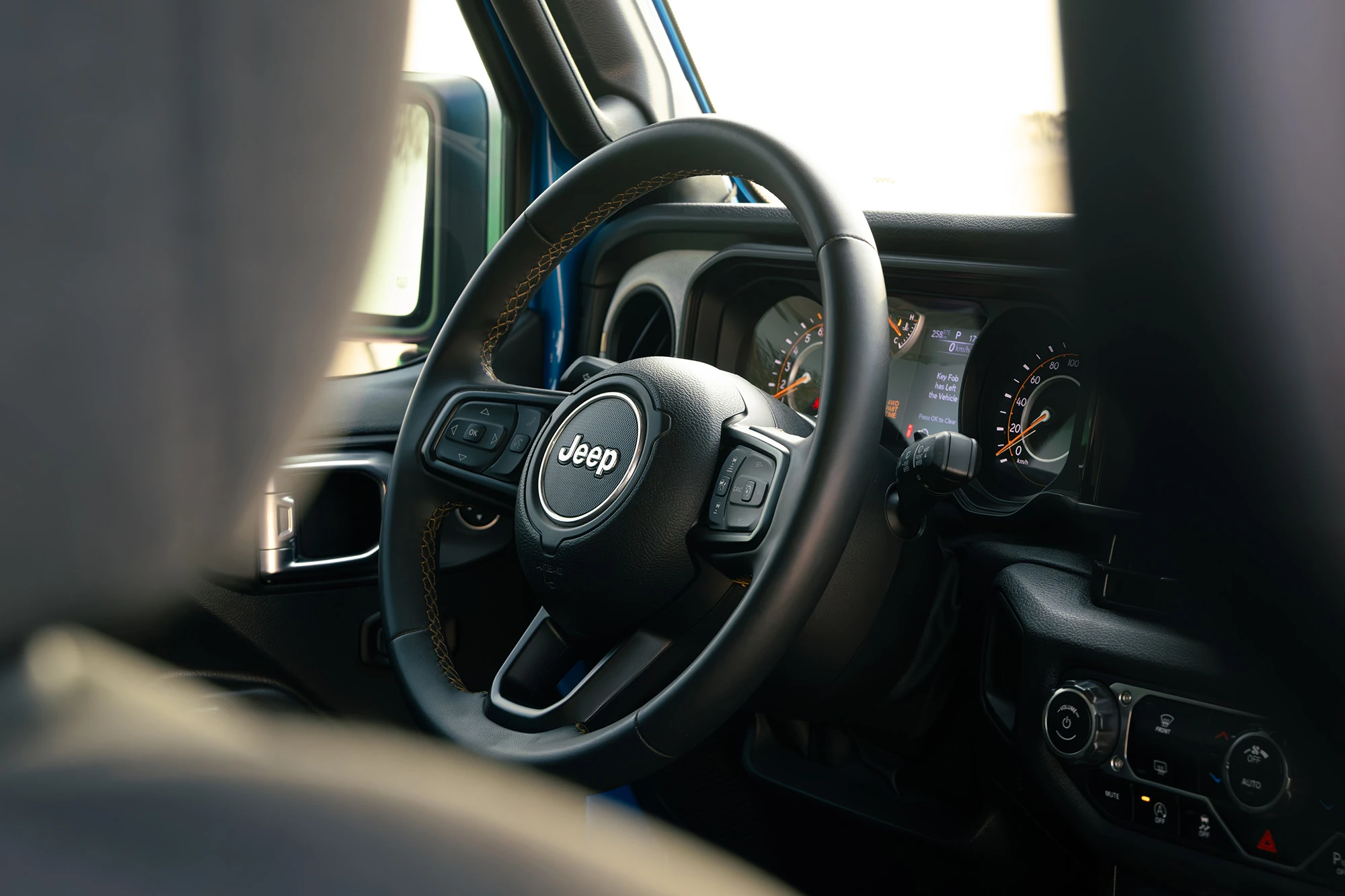Jeep Wrangler כחול Jeep Wrangler כחול
