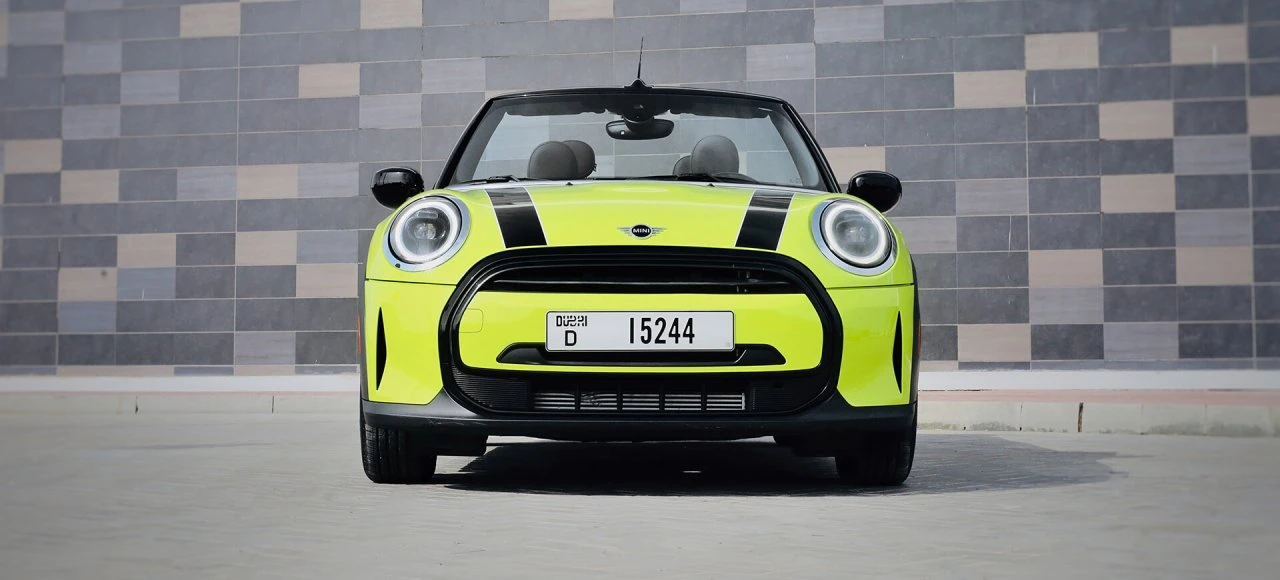 Mini Cooper Cabrio Geel