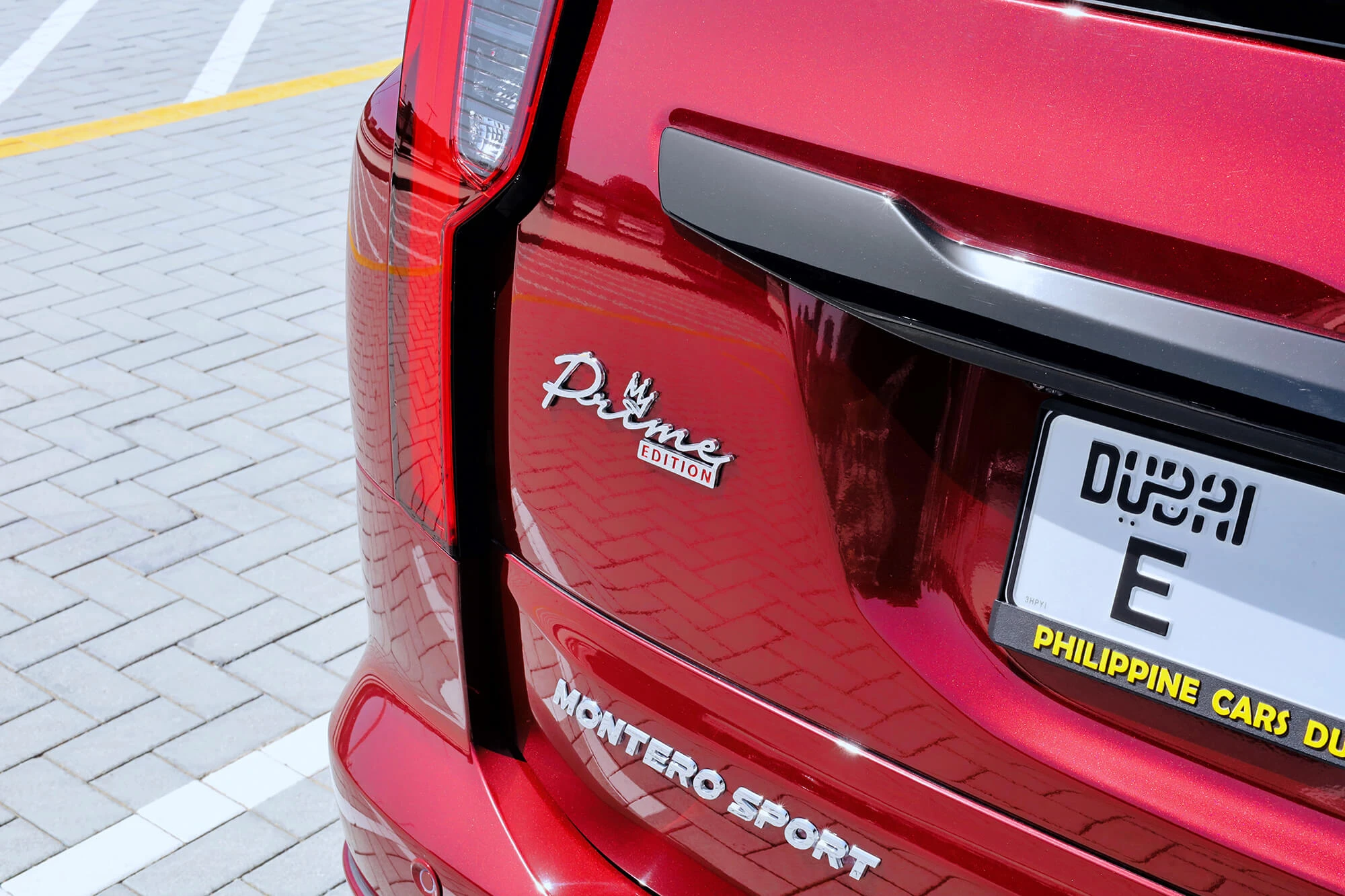 Mitsubishi Pajero (Montero) Sport 7-sits röd