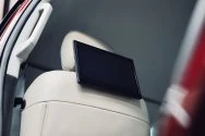 ميتسوبيشي باجيرو (مونتيرو) سبورت 7 مقاعد حمراء اللون الأحمر ميتسوبيشي باجيرو (مونتيرو) سبورت 7 مقاعد حمراء اللون الأحمر