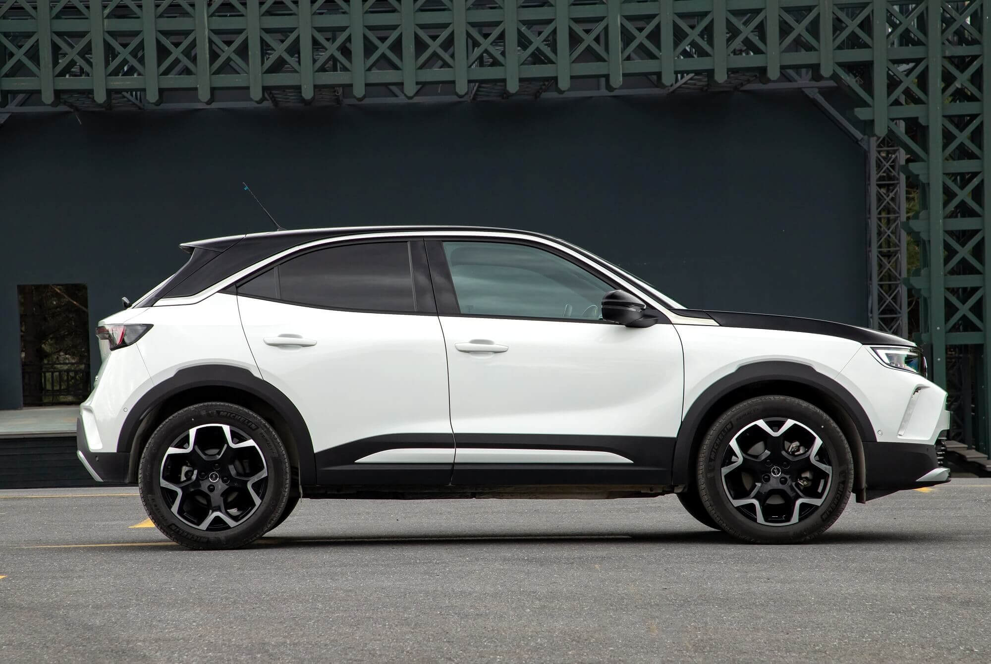 Opel Mokka White