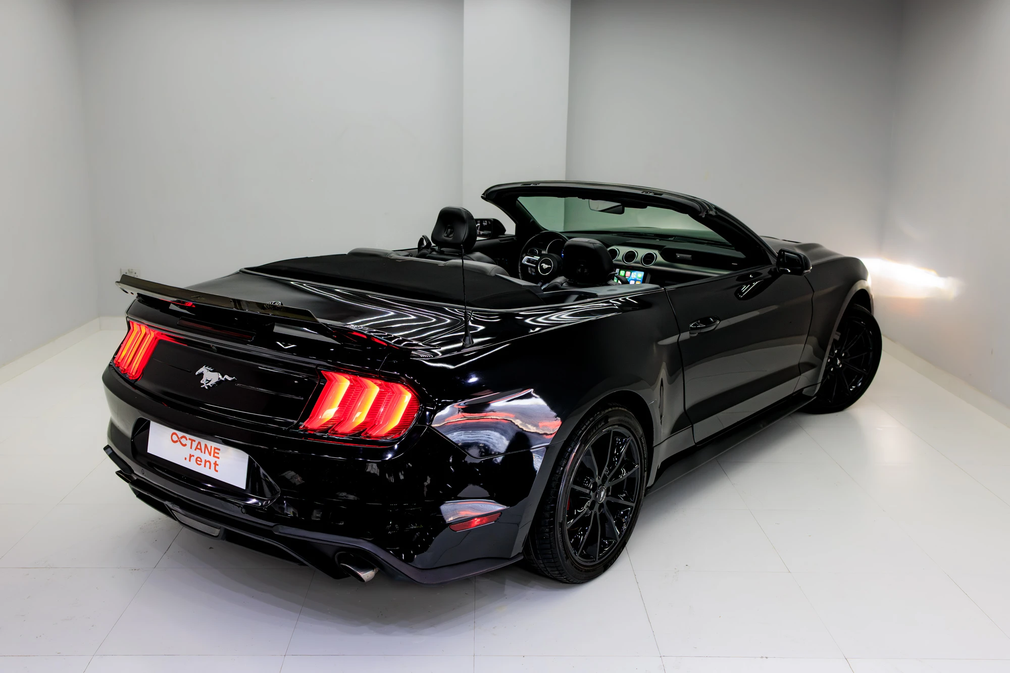 Ford Mustang Черный