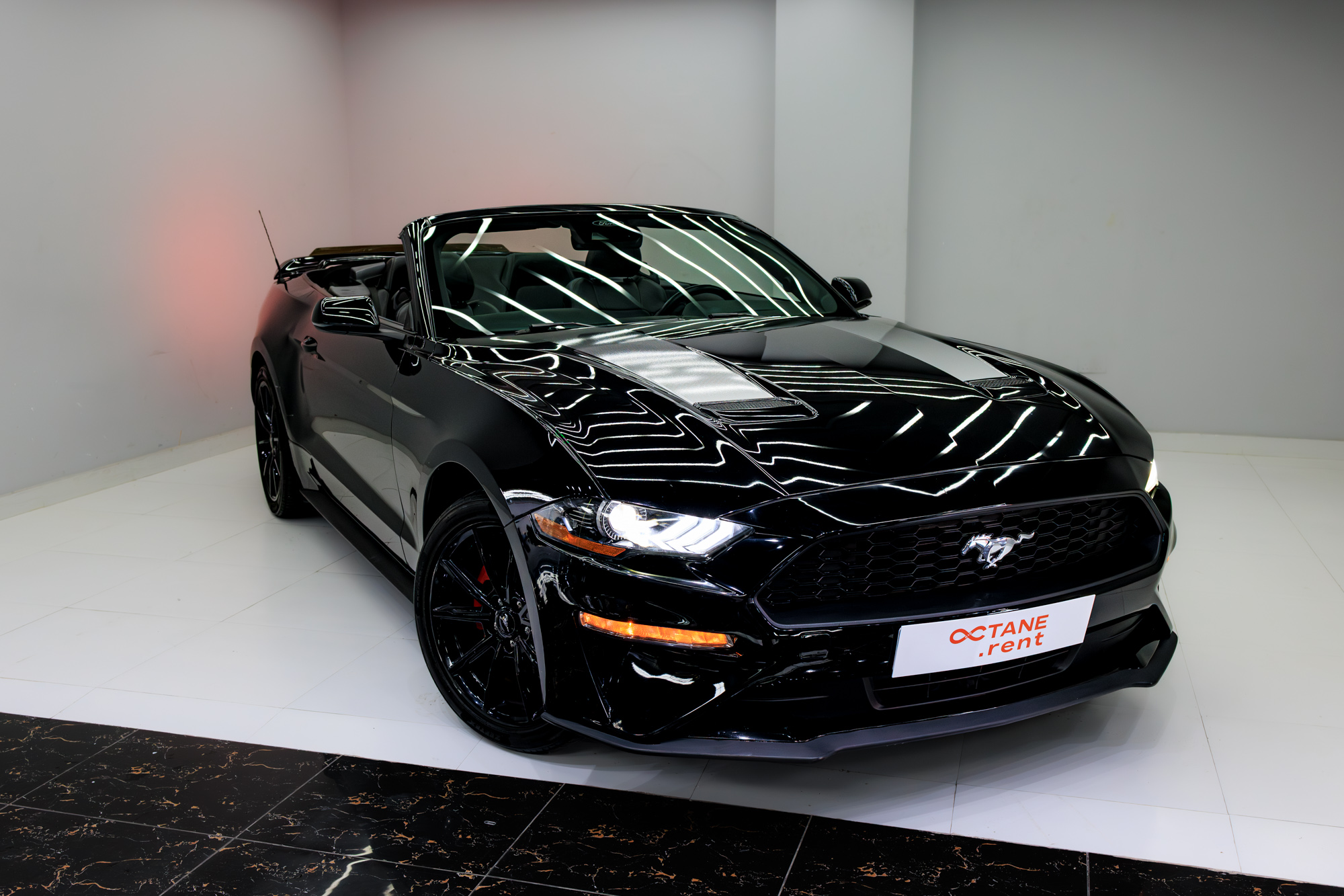 Ford Mustang Black