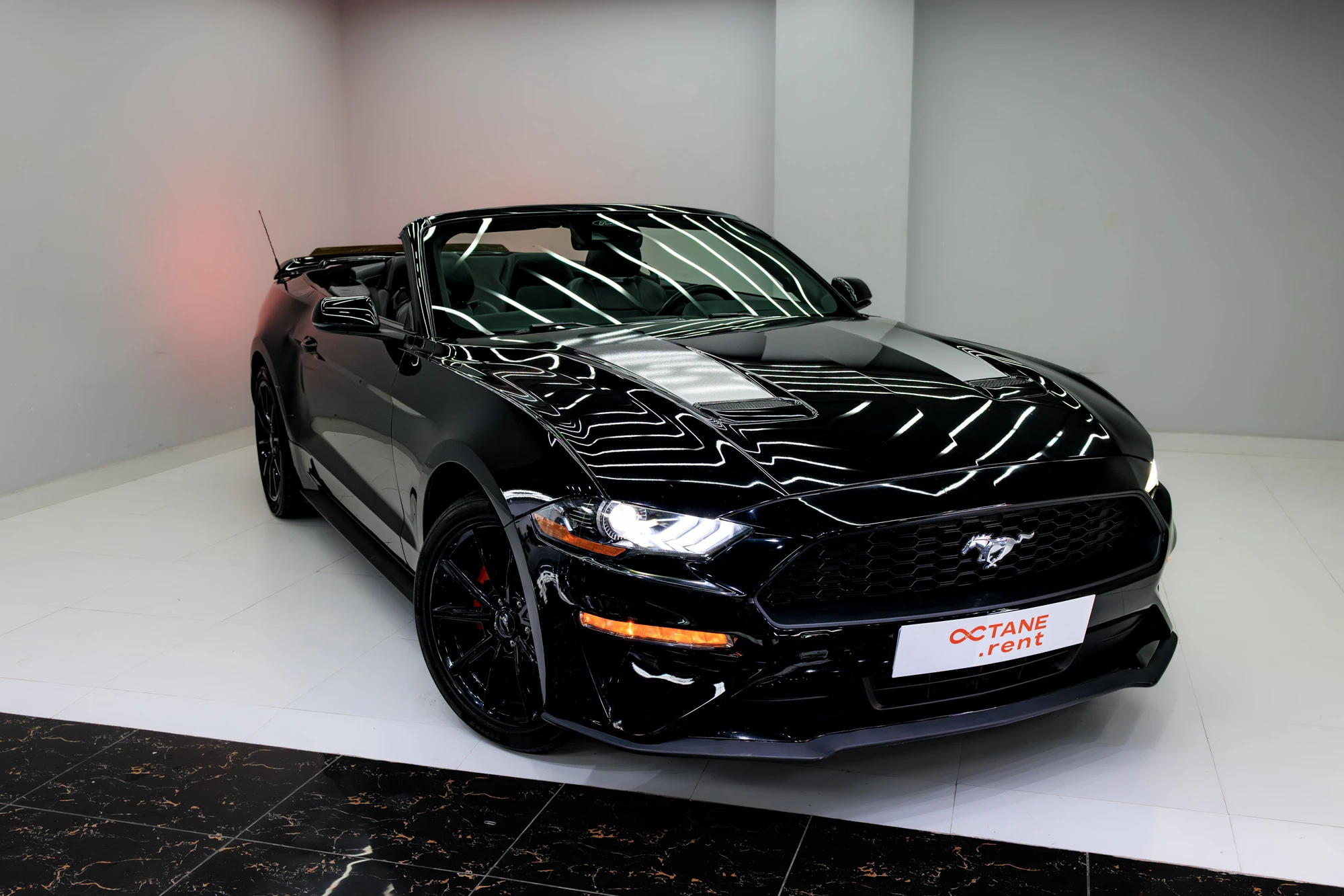 Ford Mustang Черный