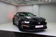 Ford Mustang Black