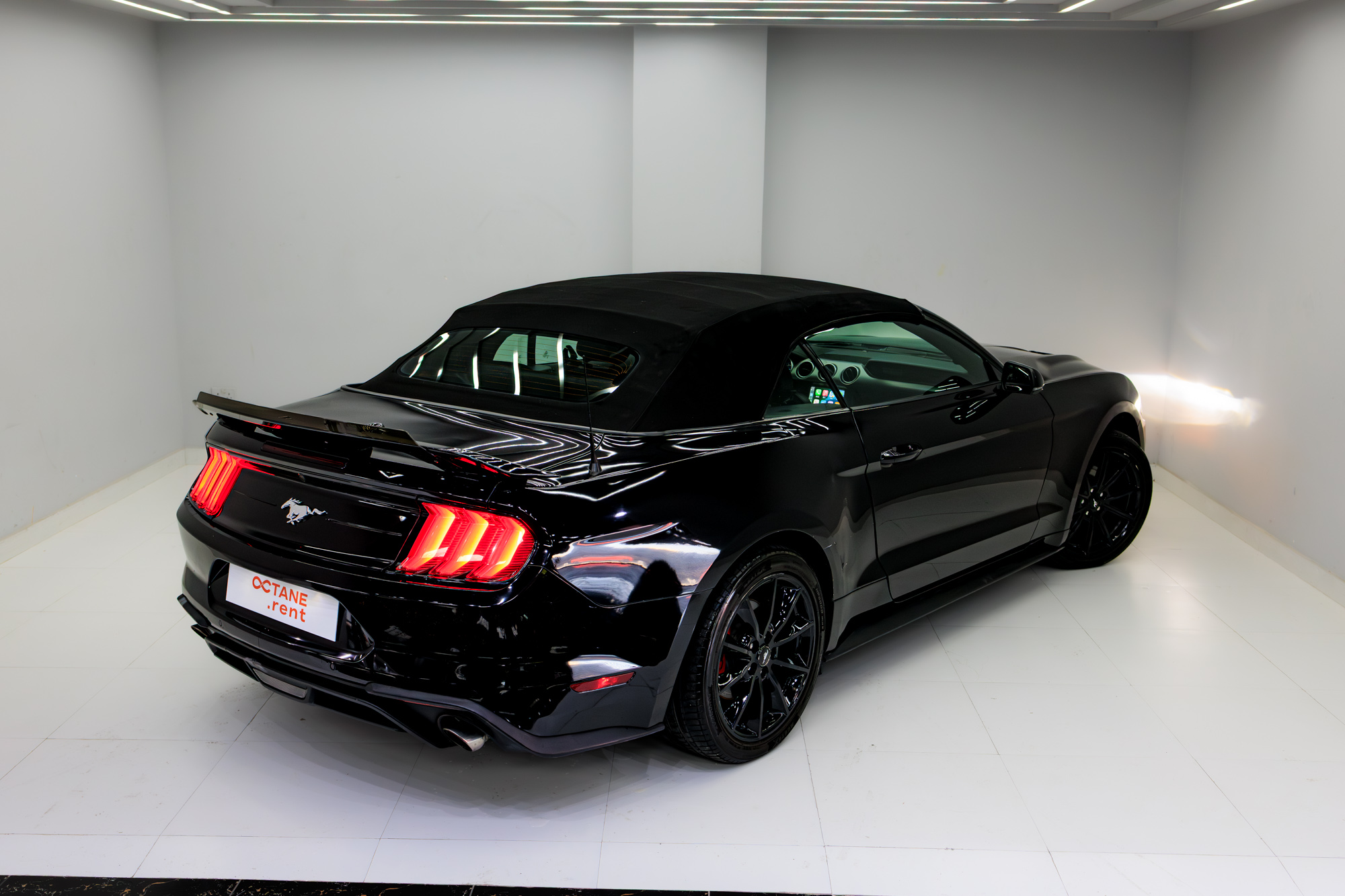 Ford Mustang Black