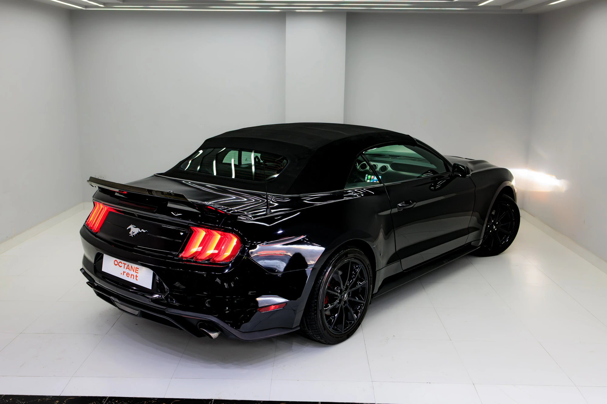 Ford Mustang Черный