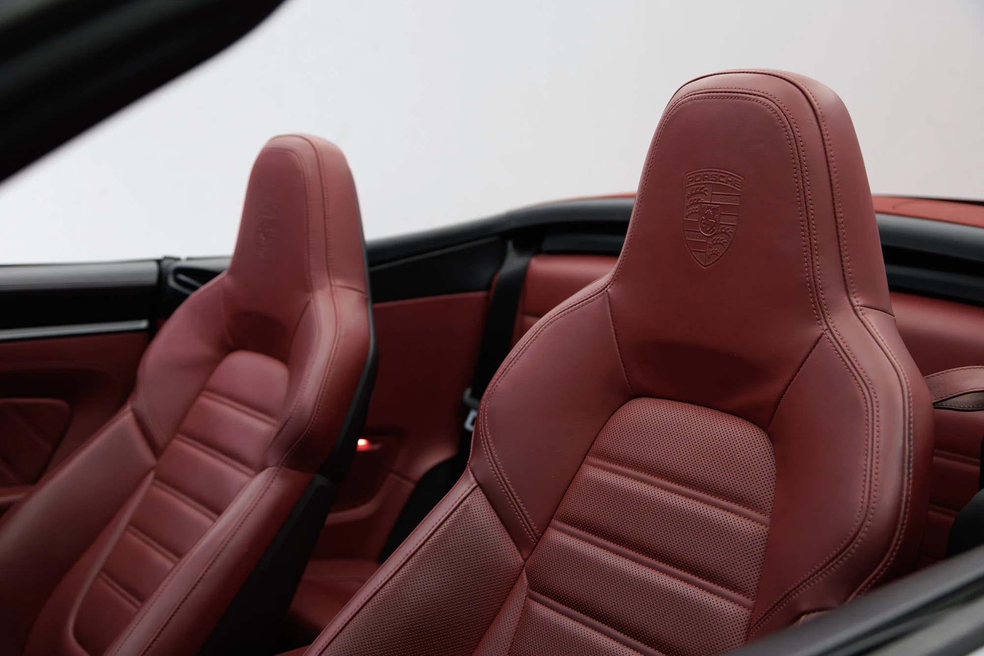 Porsche 911 Carrera Cabriolet Grau matt