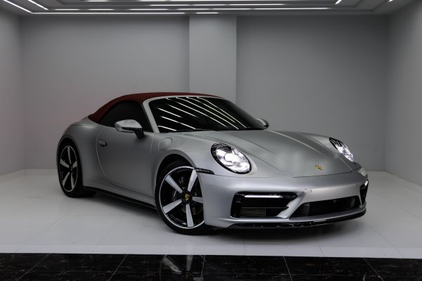 Porsche 911 Carrera Cabriolet Gris Mate