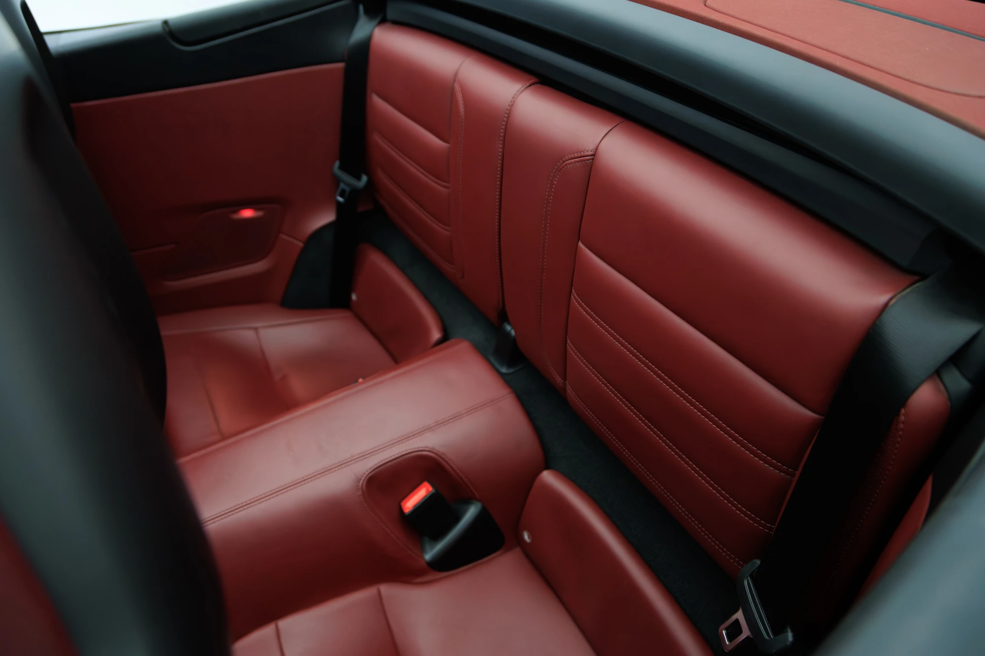 Porsche 911 Carrera Cabriolet Grau matt