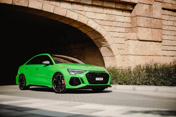 Dubai'de Audi RS3 Green Kiralama - Octane.Rent