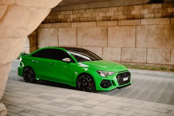 Dubai'de Audi RS3 Green Kiralama - Octane.Rent