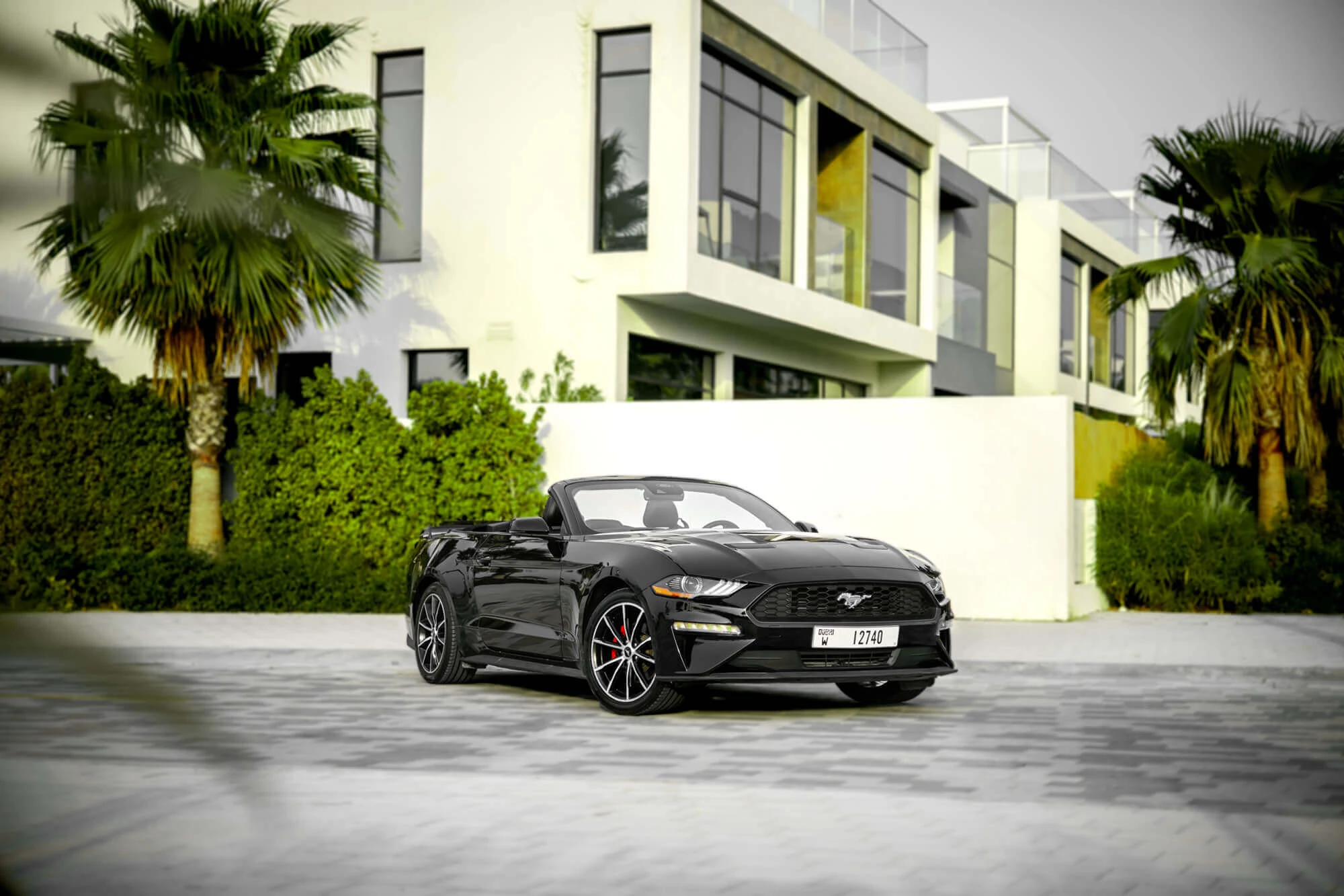 Ford Mustang nera