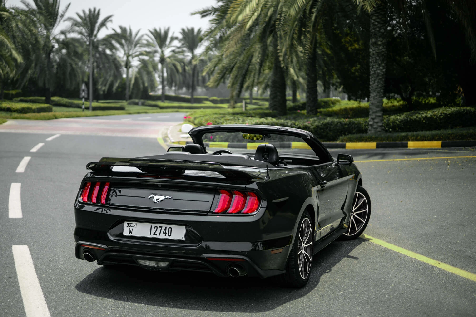 Ford Mustang Negro