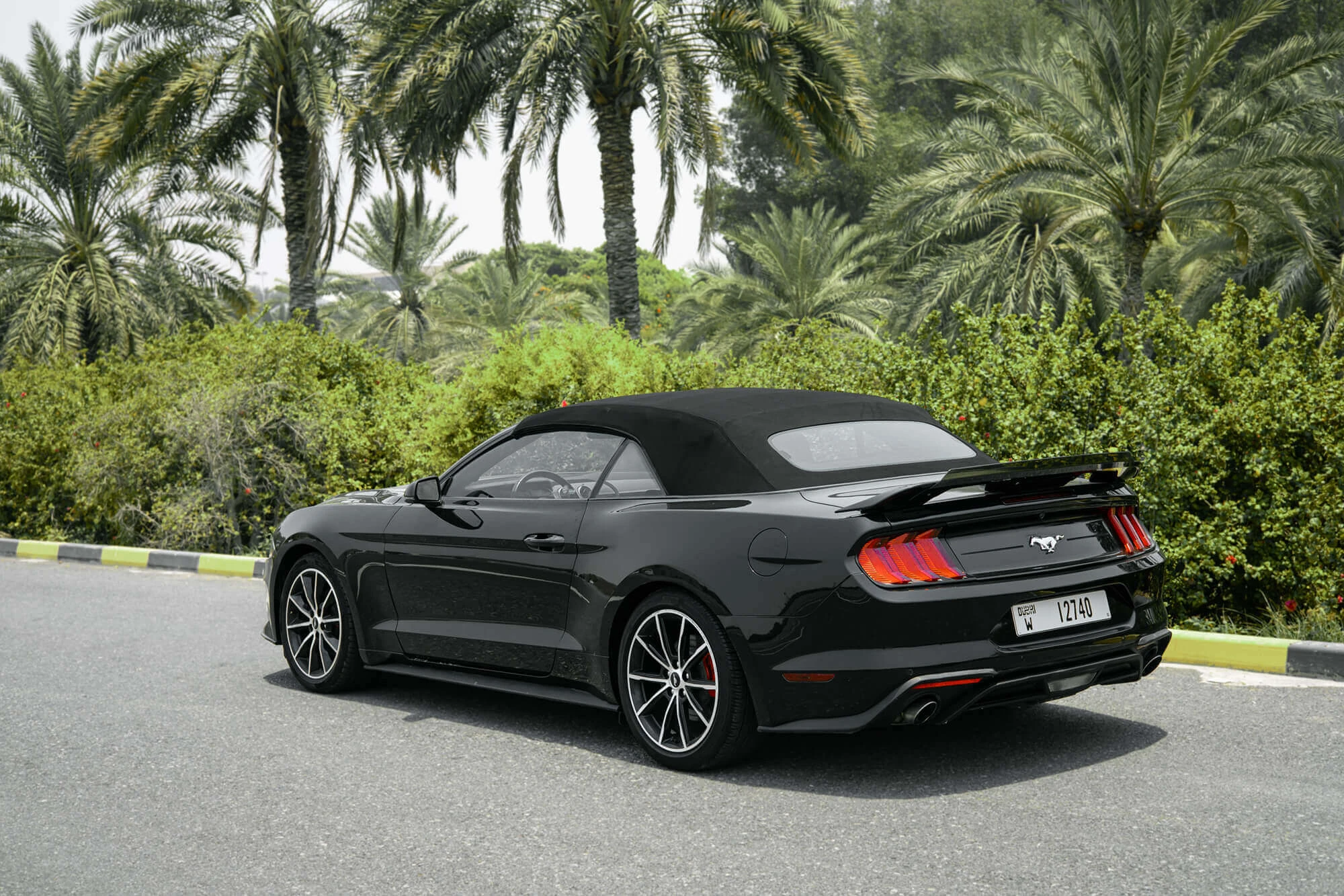 Ford Mustang Negro